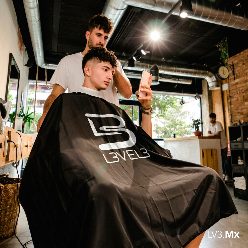 L3VEL3 BLACK CAPE W/ RUBBER NECK