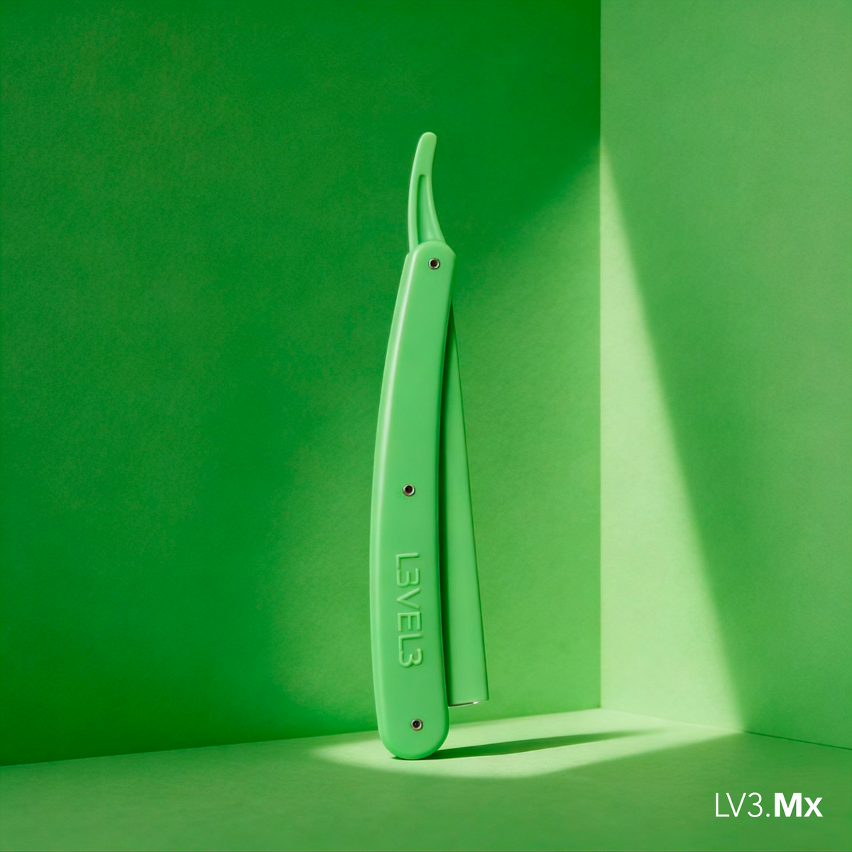 L3VEL3 GREEN RAZOR