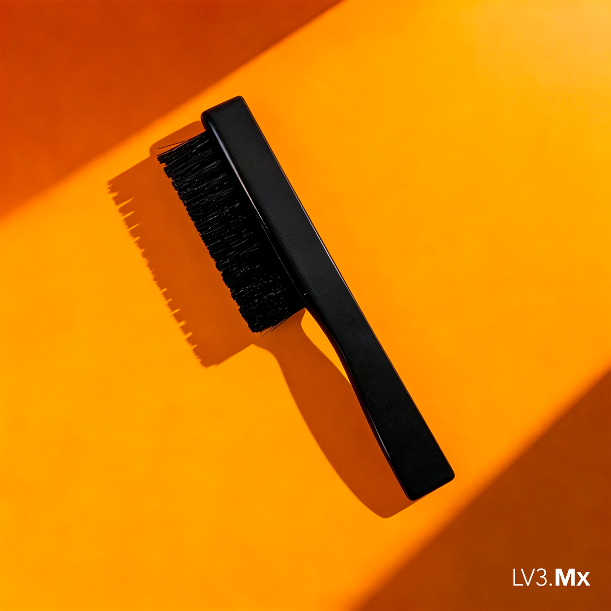 L3VEL3 CLUB BRUSH
