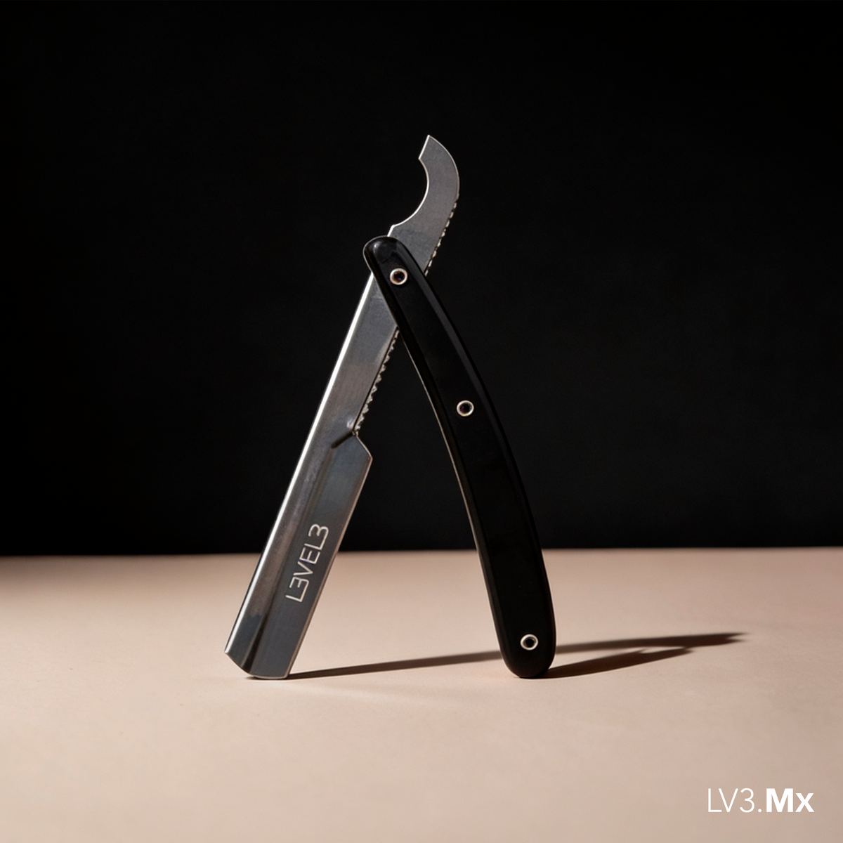 L3VEL3 BLACK TURKISH RAZOR