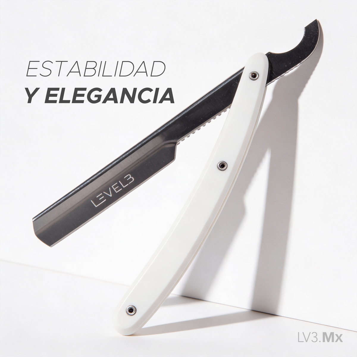 L3VEL3 WHITE TURKISH RAZOR